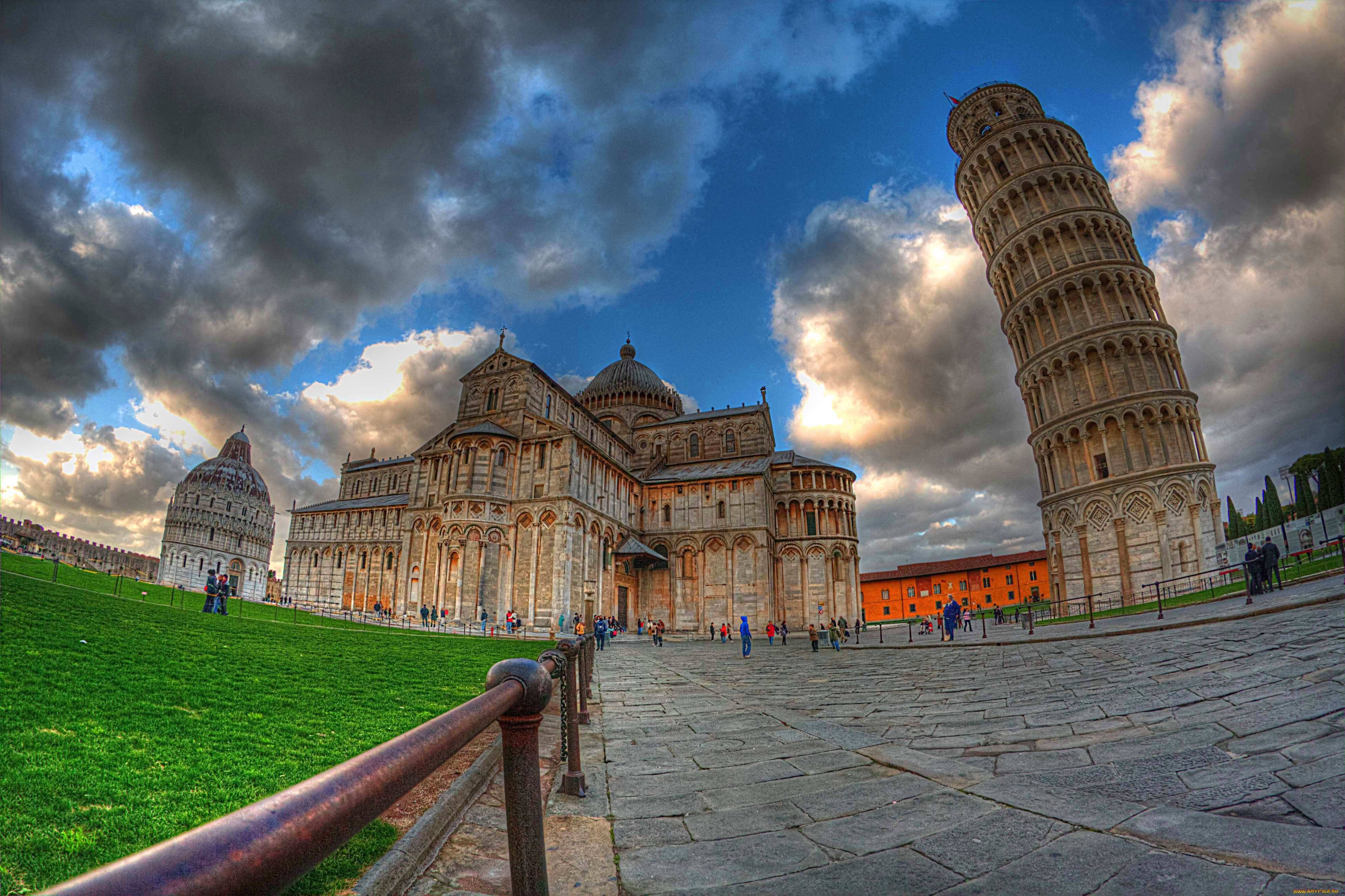 Пизанская башня Италия город